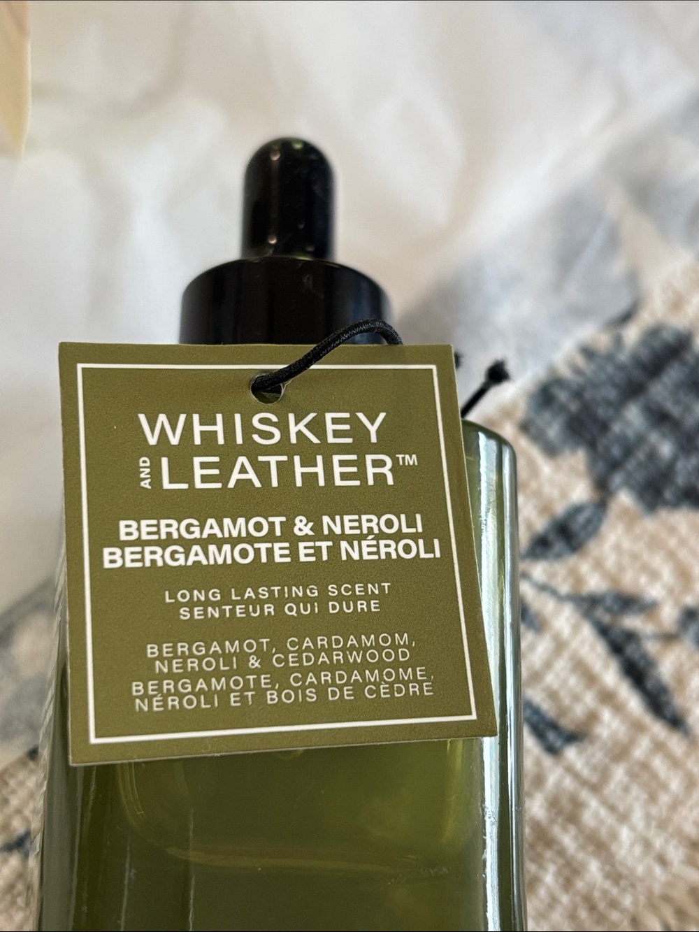 Whiskey Leather Bergamot & Neroli Men’s Fragrance Oil - Picture 3 of 3
